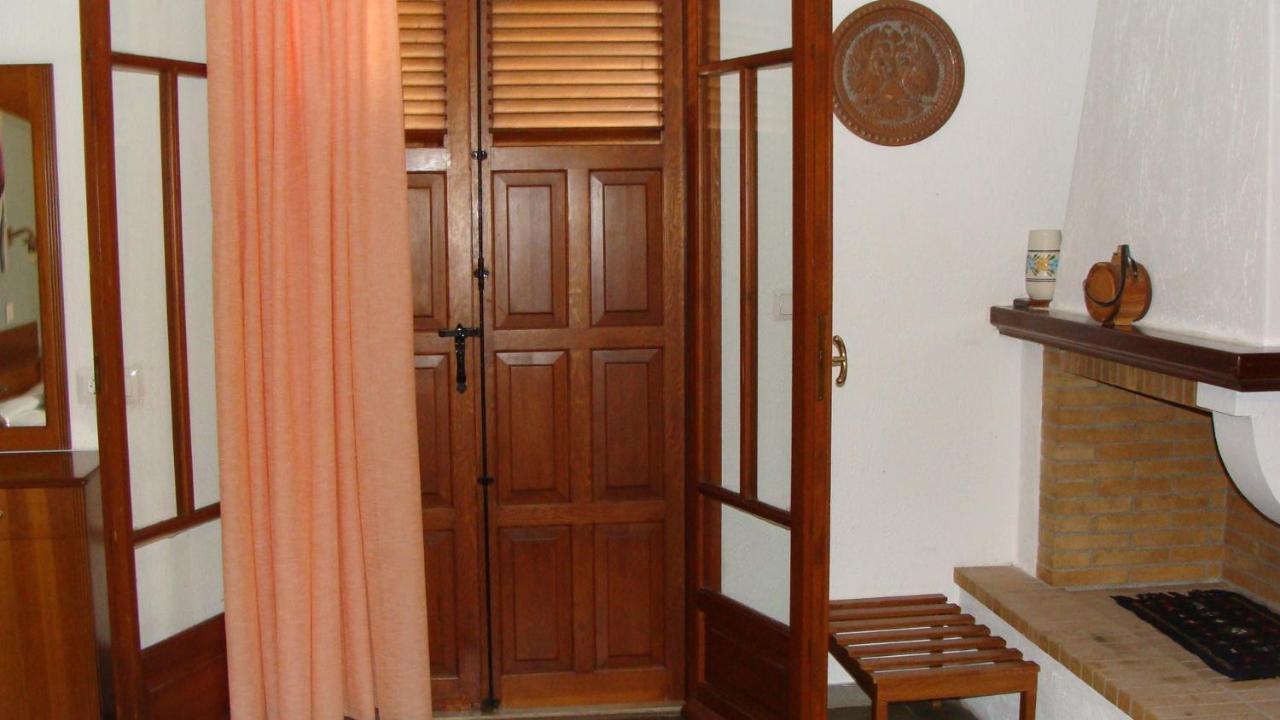 Captain George'S Apartments Патитири Экстерьер фото